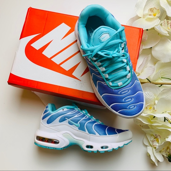 nike tn liquid metal